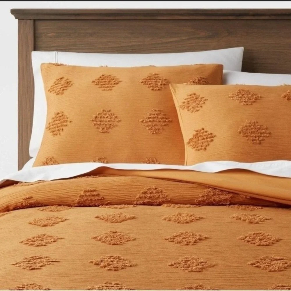 New Threshold Tufted Diamond Crinkle Duvet Cover and Sham Set Dark Gold King